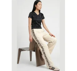 Adidas Essentials Παντελόνι Φόρμας με Λάστιχο Animal Print